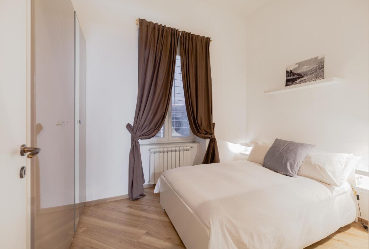 Appartamento Moderno Nel Centro Storico Naples Exterior photo